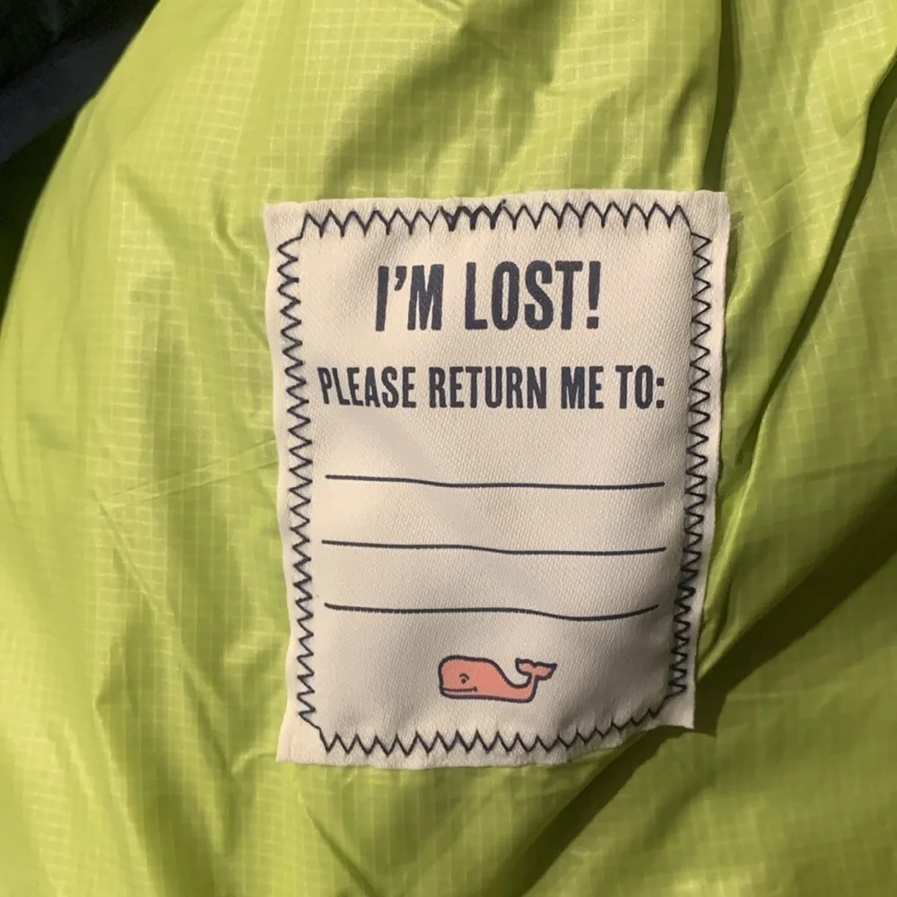 Vineyard Vines Boy’s Blackwatch plaid insulated Packable puffer coat, size XL
